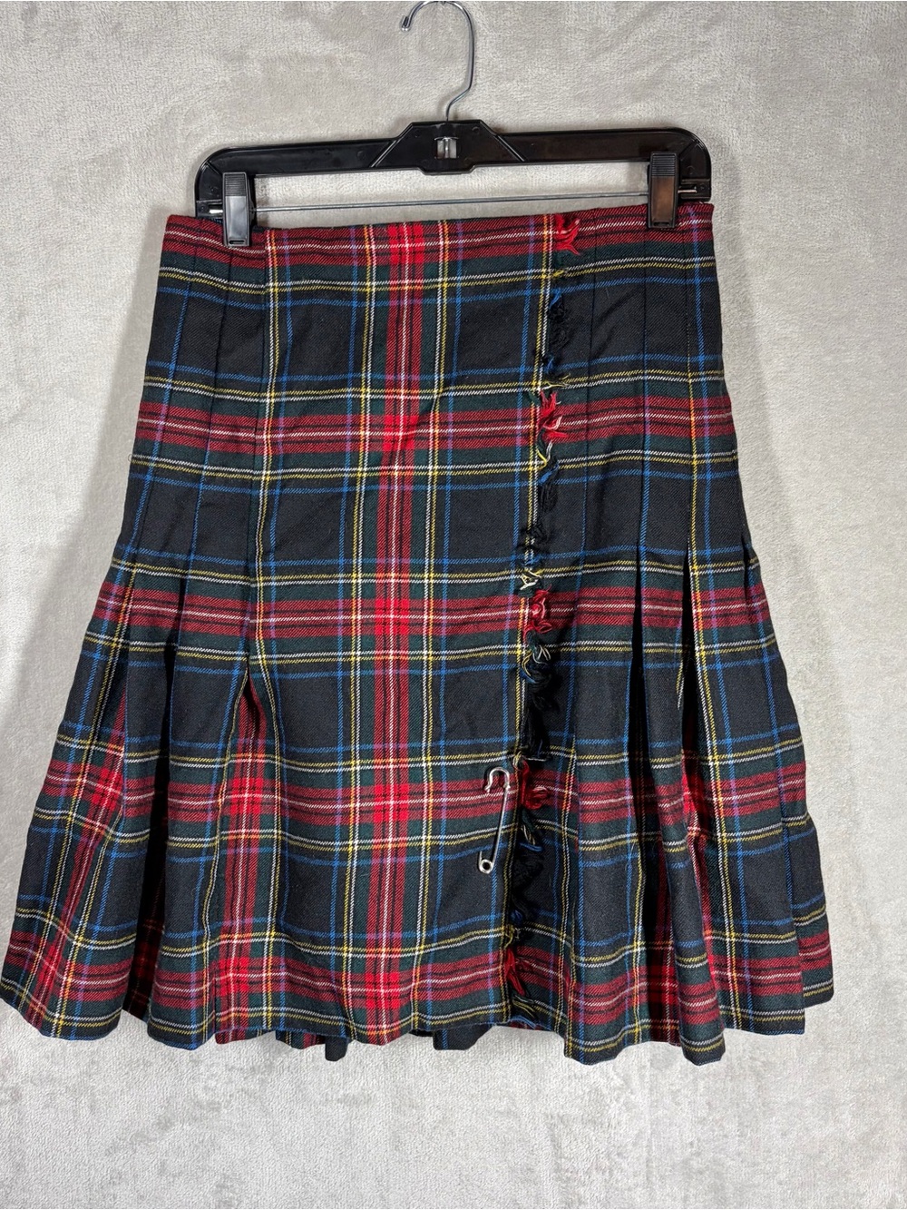Brooks Brothers Wool Tartan Pleated Skirt Size 8 Kilt Pin Dark Academia Preppy